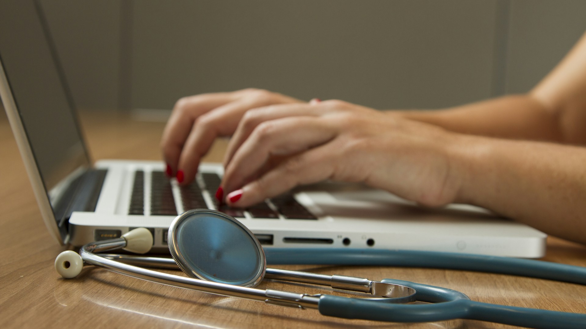 Disfunção erétil: causas comuns, mitos e quando procurar o urologista